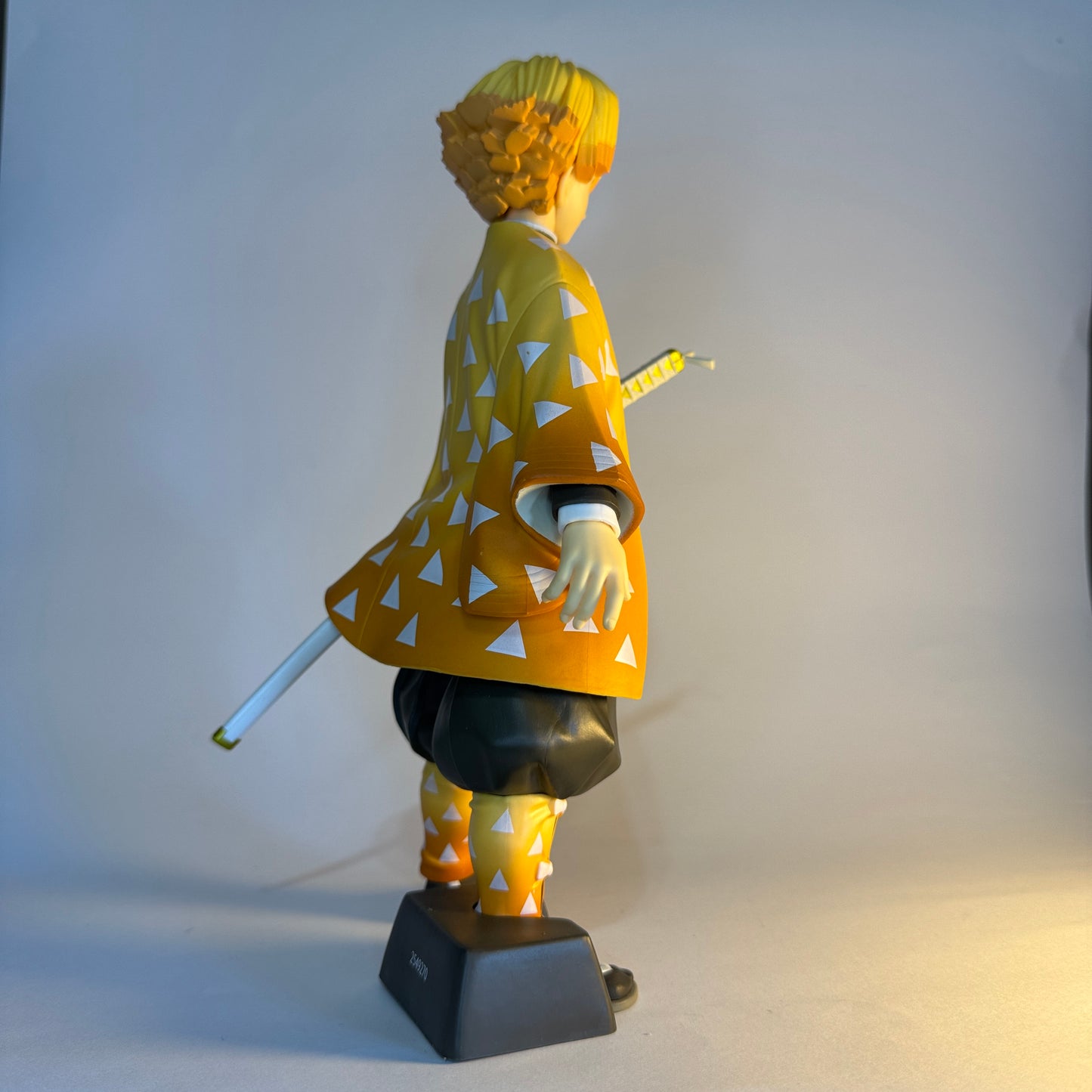 Action Figure Zenitsu Agatsuma – Demon Slayer, 24 cm PVC