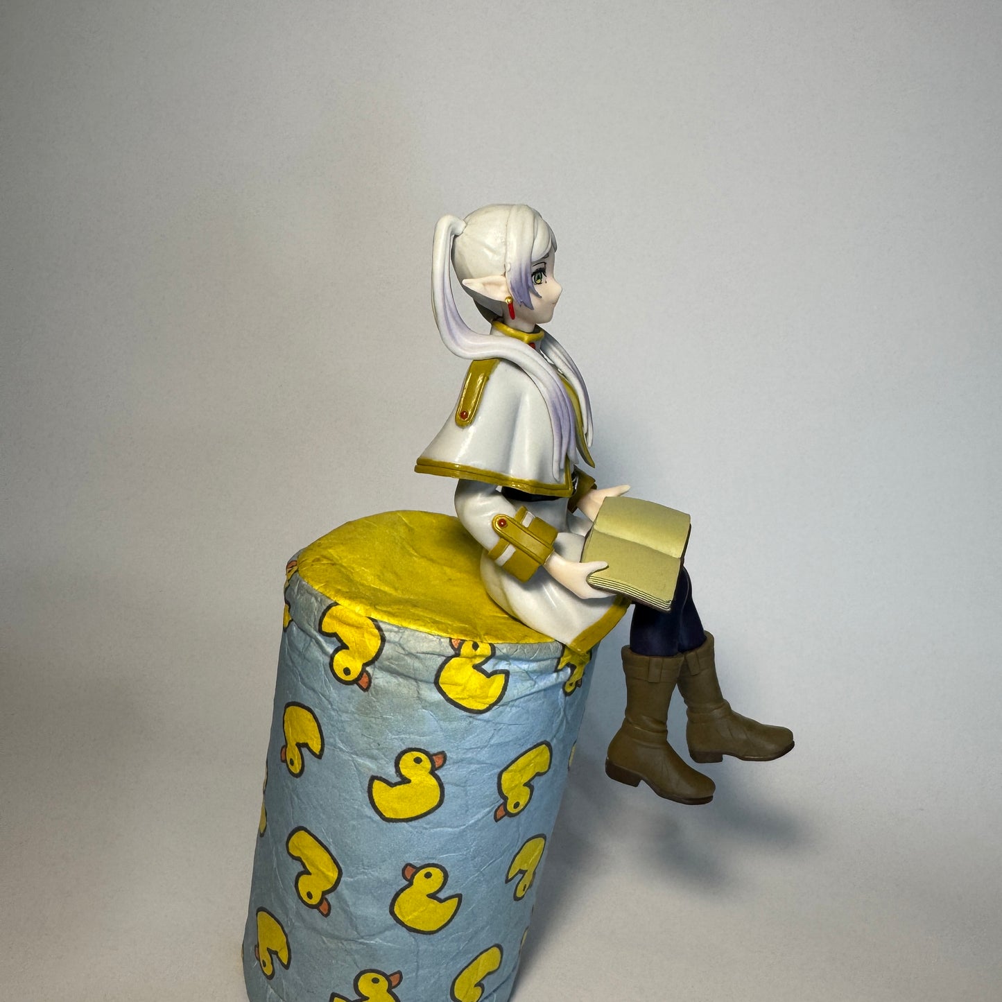 Action Figure Frieren 14cm Anime Colecionável