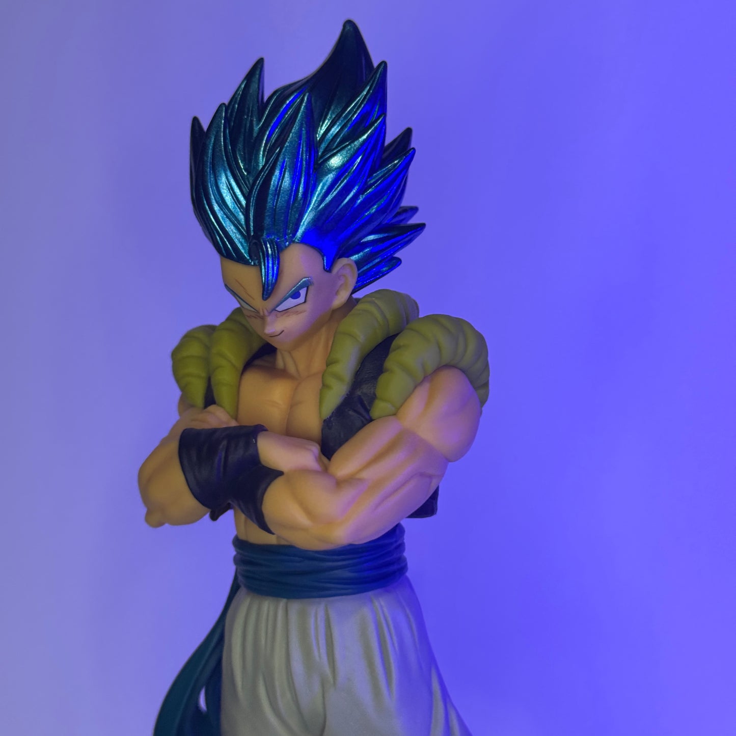 Action Figure Gogeta SSJ Deus – DB Super Bandai 21cm