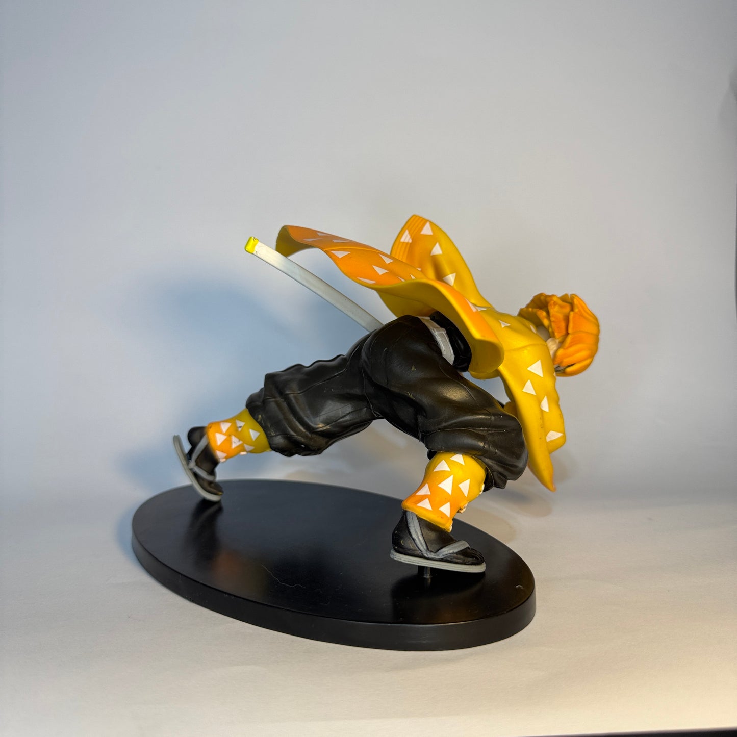 Action Figure Zenitsu Agatsuma – Demon Slayer 14 cm PVC