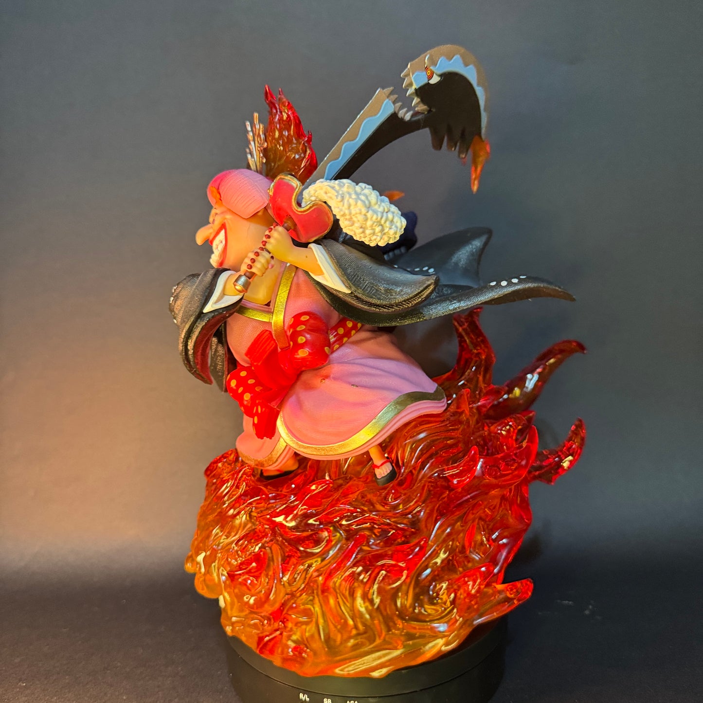 Action Figure Big Mom – One Piece 24cm