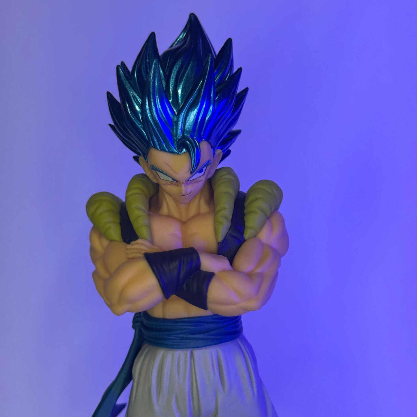 Action Figure Gogeta SSJ Deus – DB Super Bandai 21cm