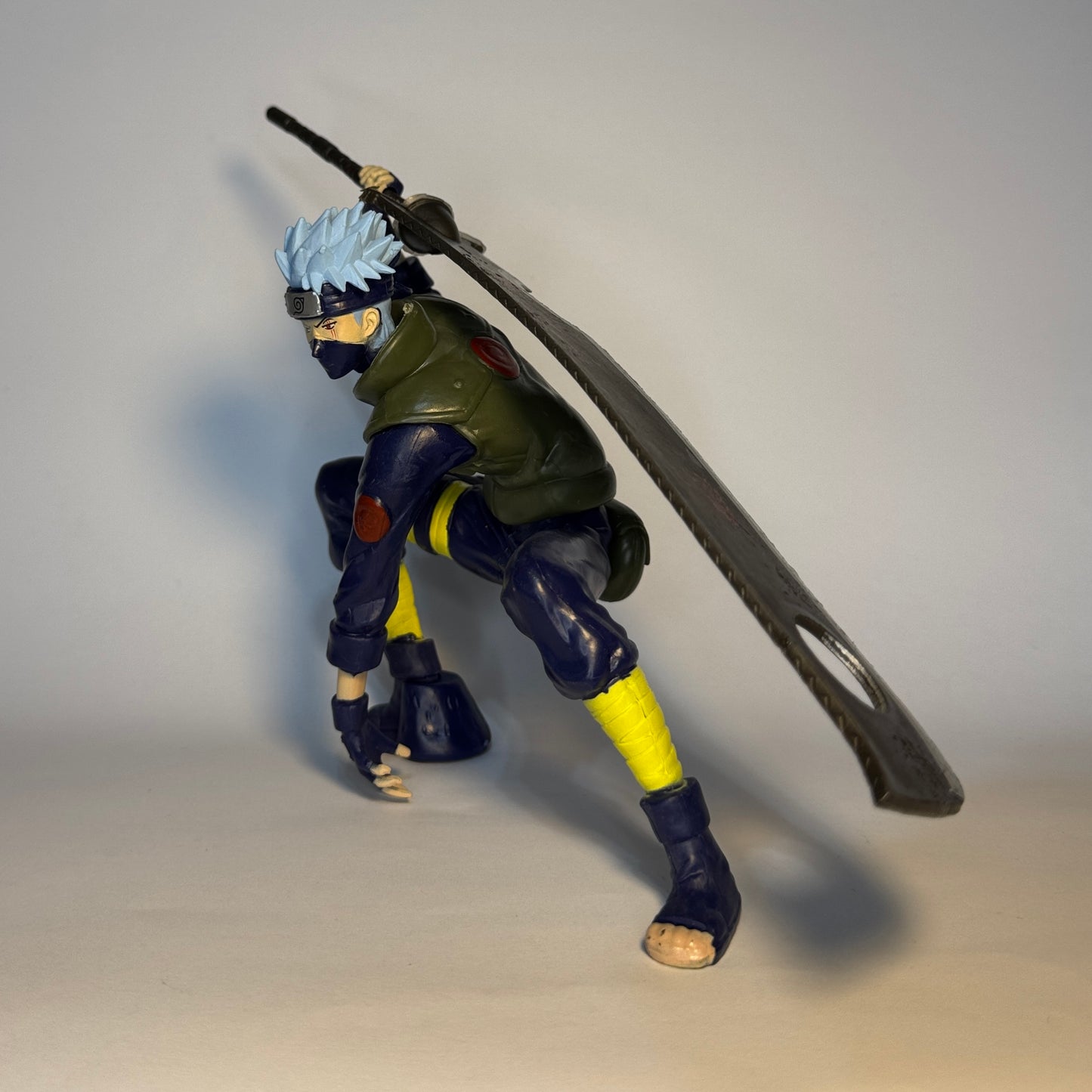 Action Figure Kakashi com Espada - Naruto - 15cm