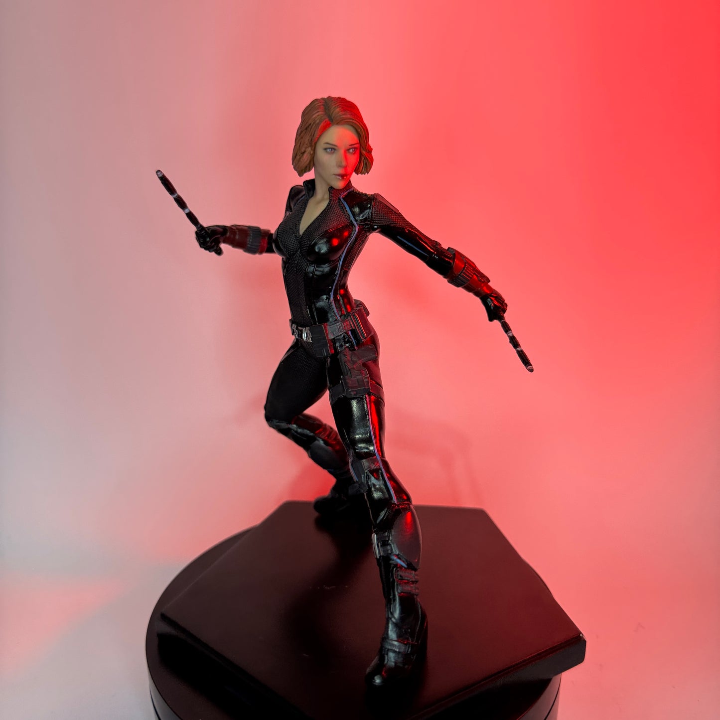 Action Figure Viúva Negra Iron Studios 16cm