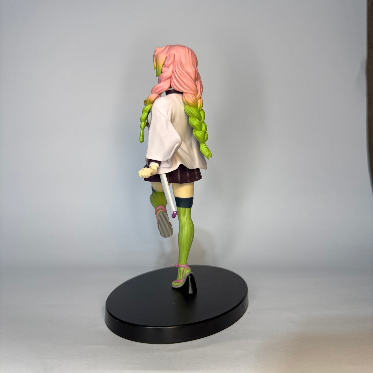 Figure Mitsuri Kanroji – Pose Kawaii – Demon Slayer 17cm Bandai