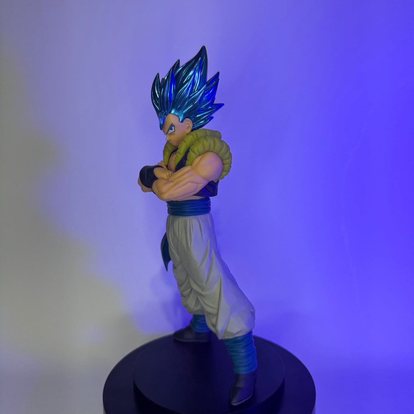 Action Figure Gogeta SSJ Deus – DB Super Bandai 21cm