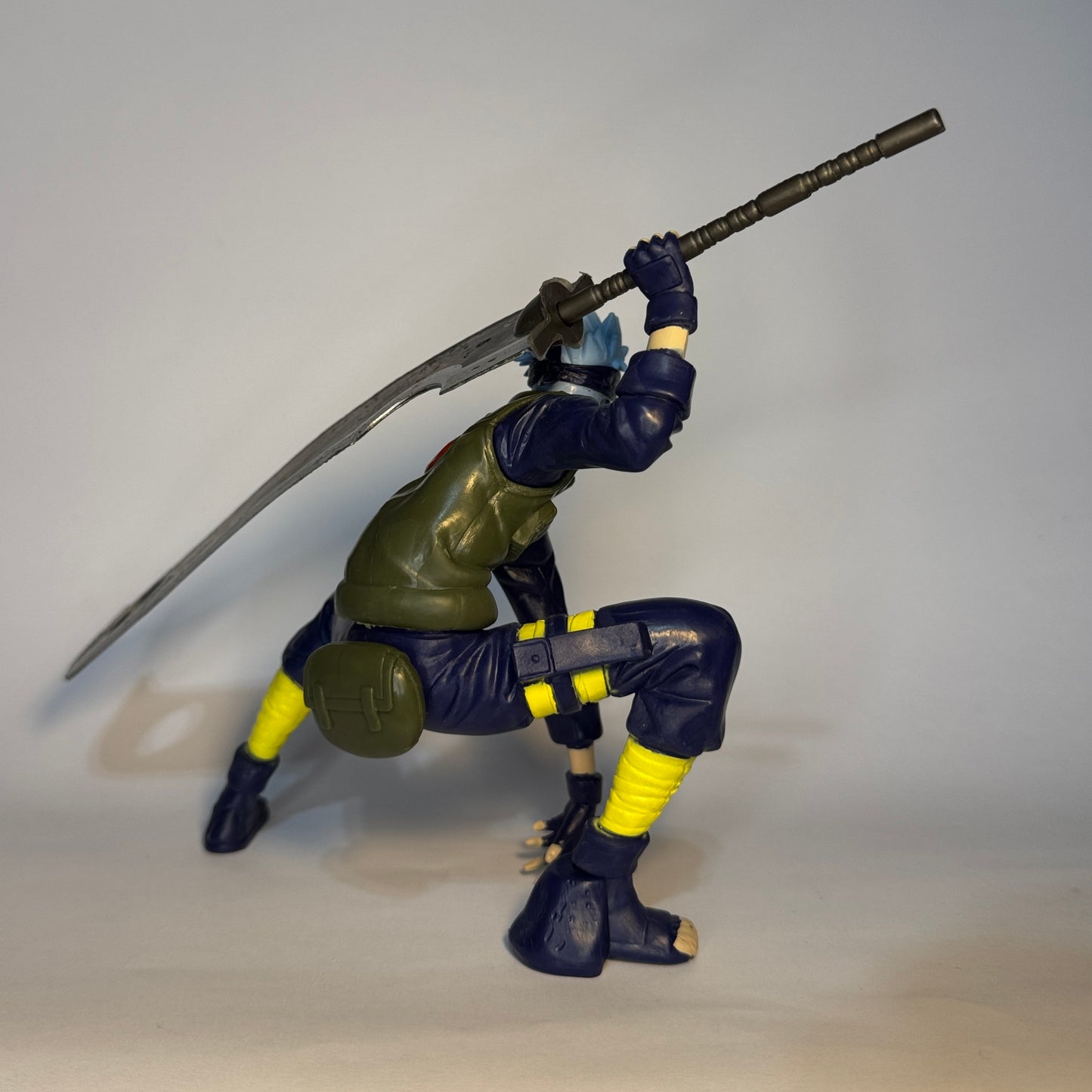 Action Figure Kakashi com Espada - Naruto - 15cm