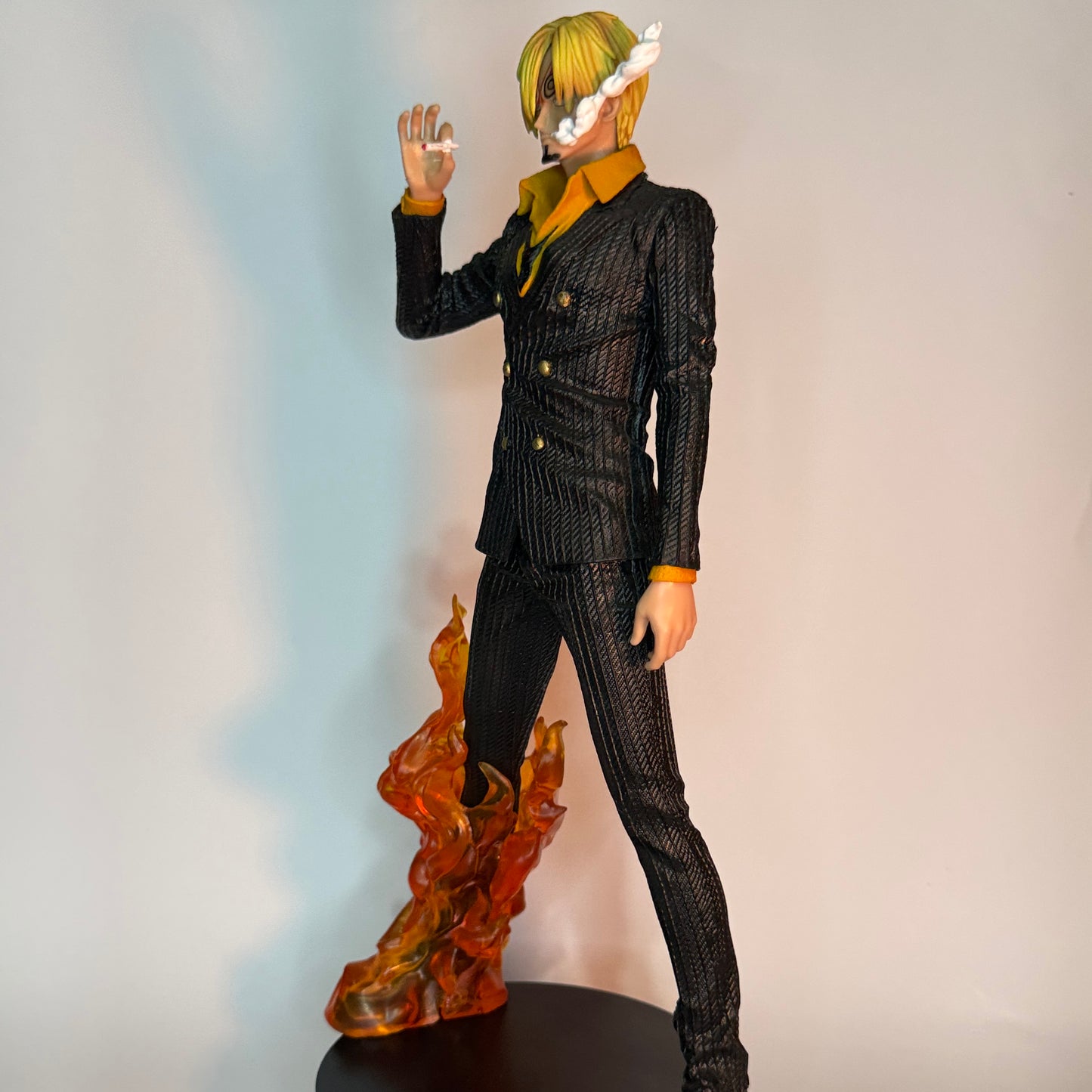 Action Figure Sanji One Piece 30cm – Perna Flamejante