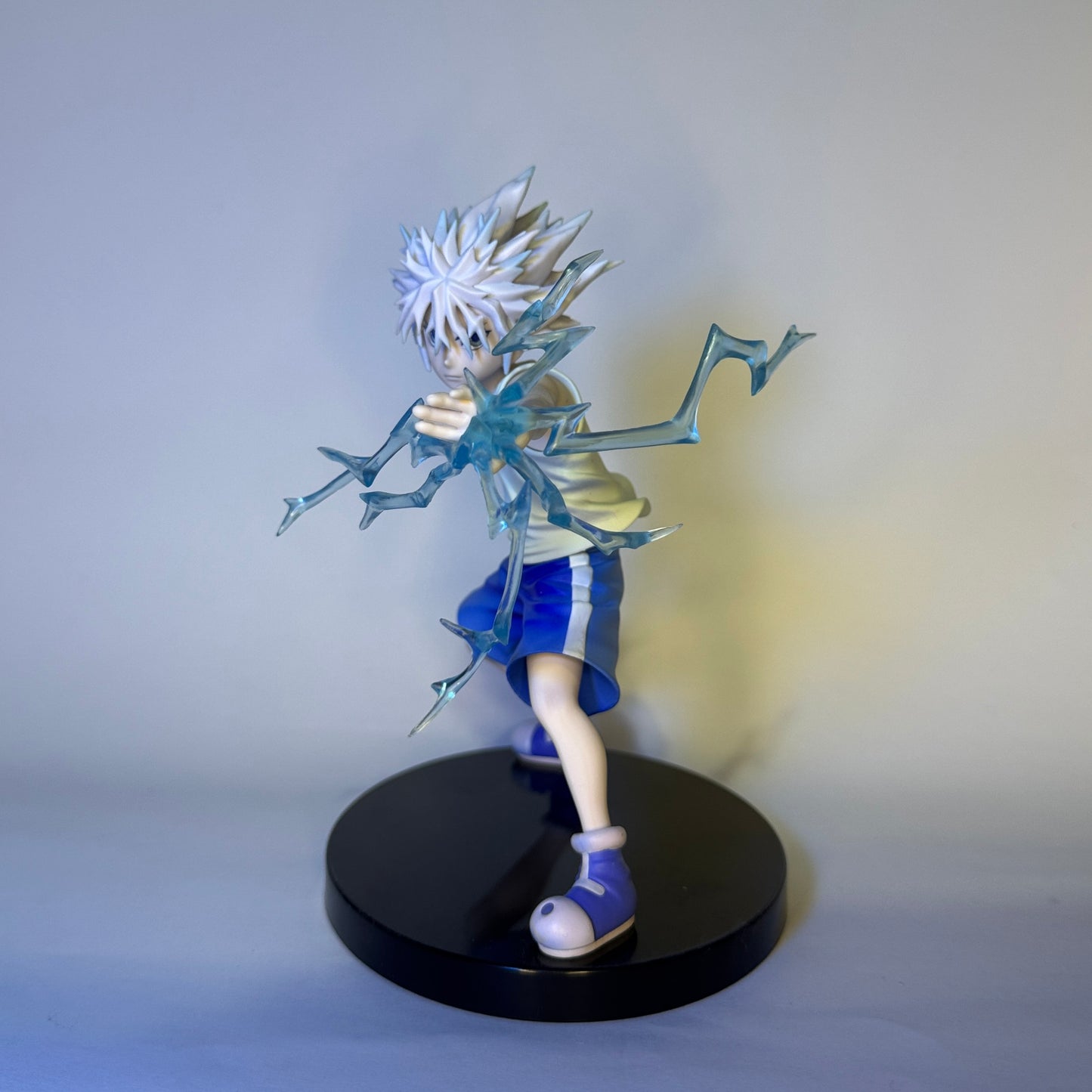 Action Figure Killua Zoldyck com Efeito Relâmpago - Hunter x Hunter - 15cm Detalhes Premium