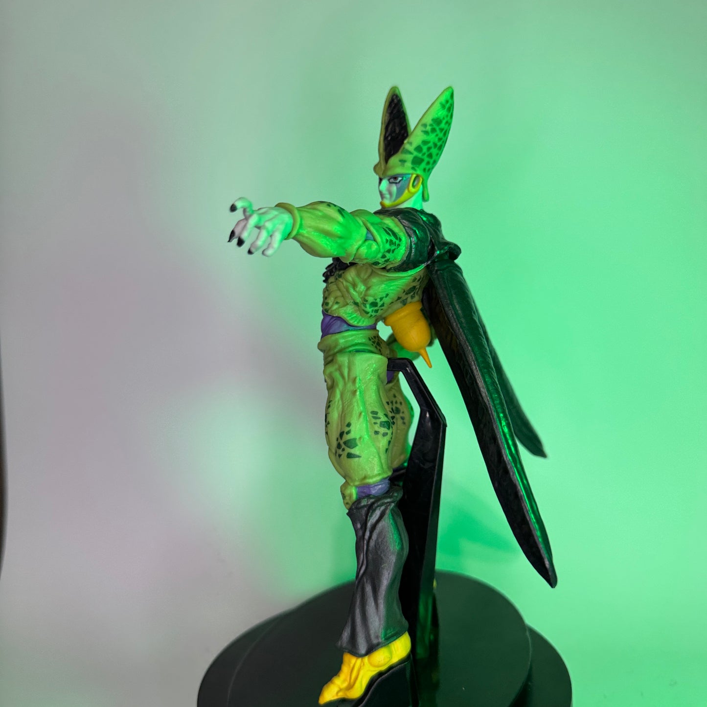 Action Figure Cell Perfeito 22cm Dragon Ball Z