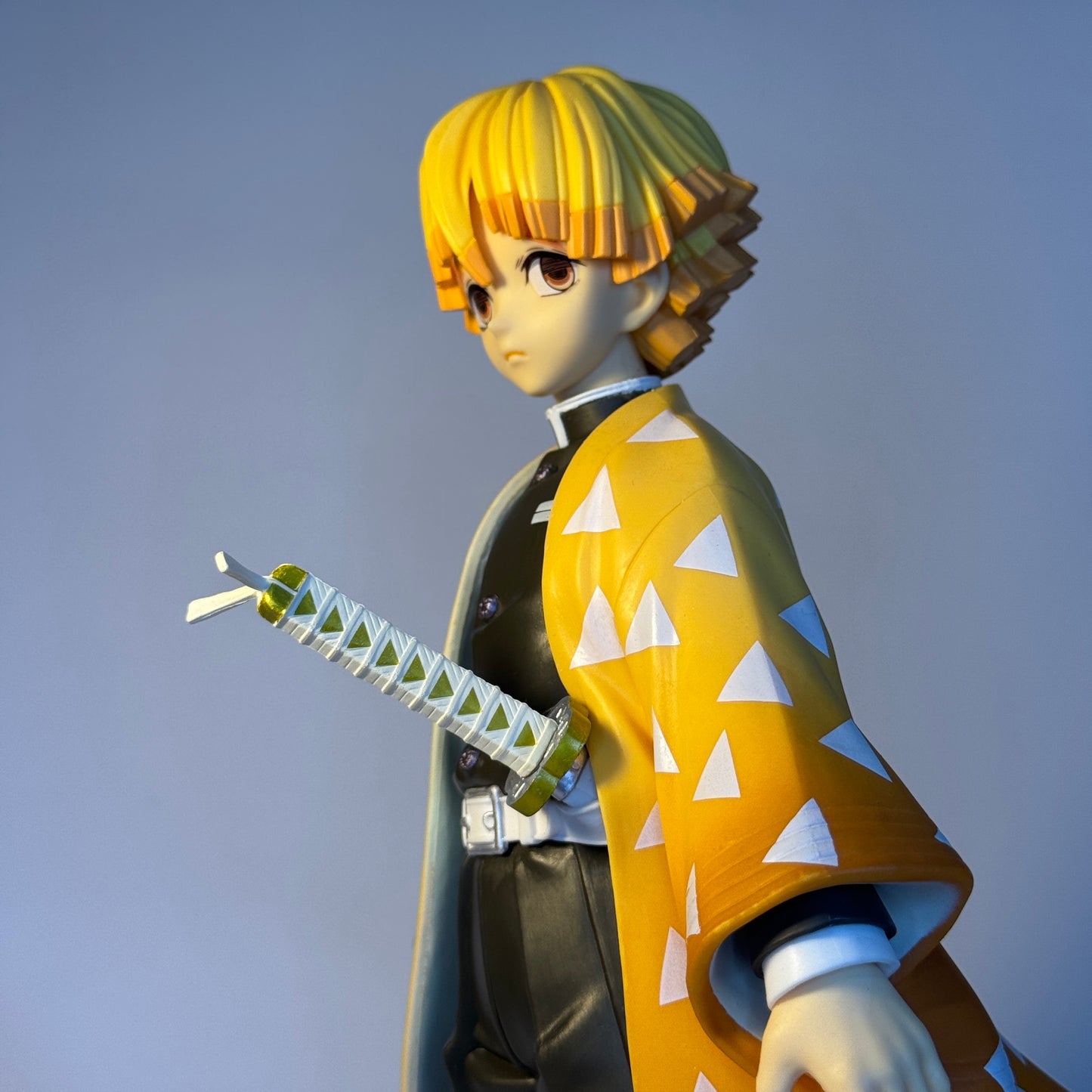 Action Figure Zenitsu Agatsuma – Demon Slayer, 24 cm PVC
