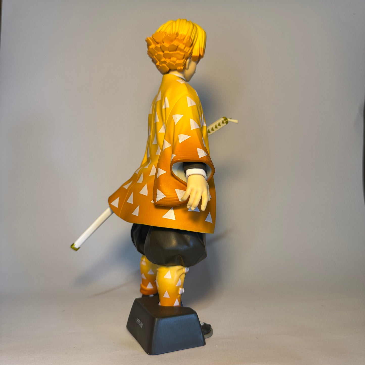 Action Figure Zenitsu Agatsuma – Demon Slayer, 24 cm PVC