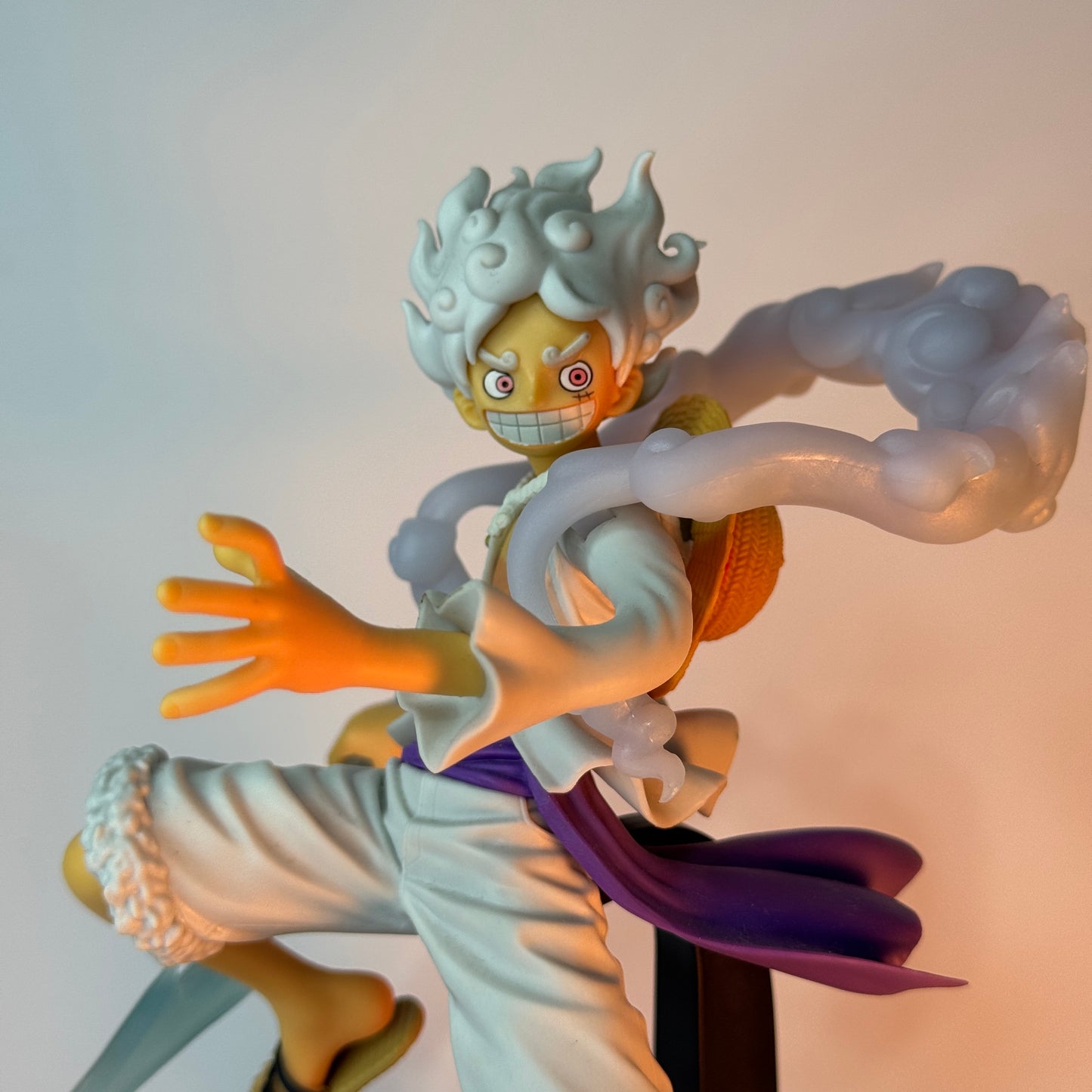 Action Figure Luffy Gear 5 – Banpresto 18cm