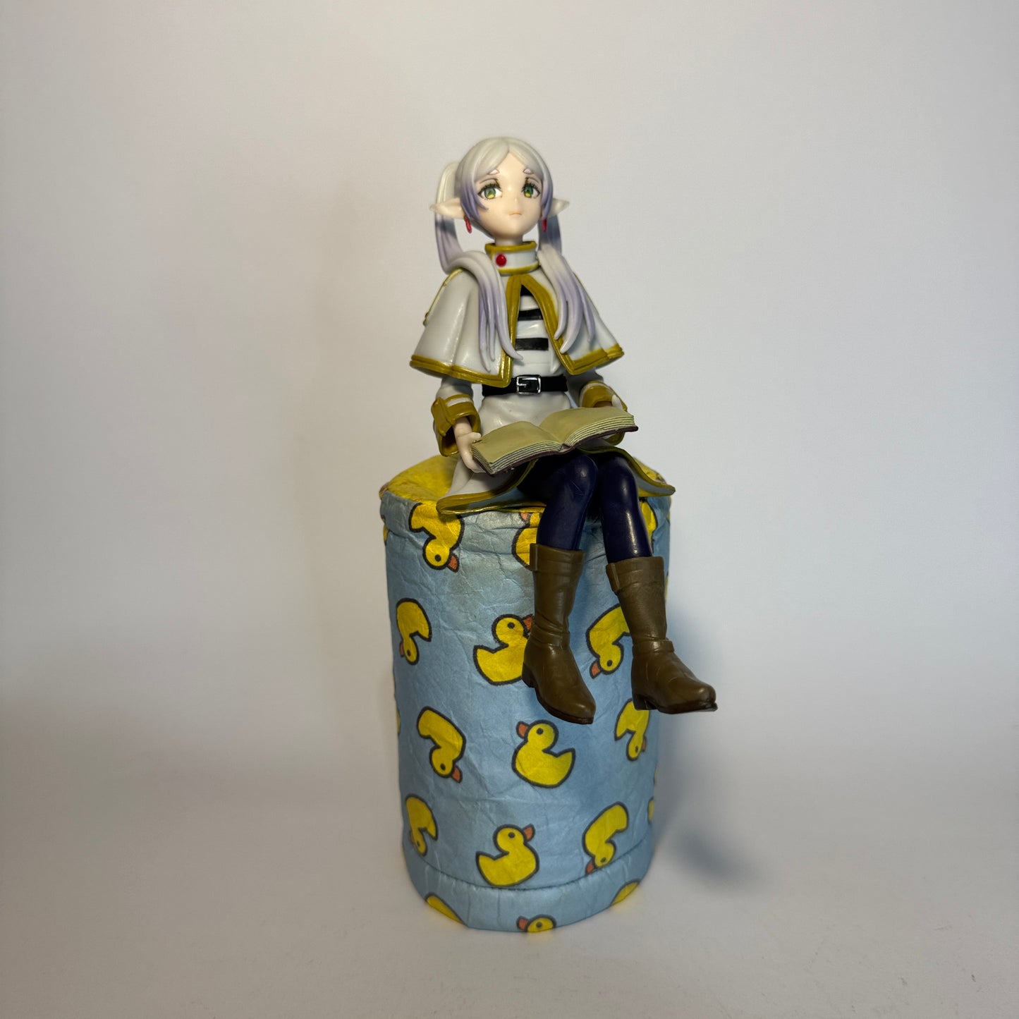 Action Figure Frieren 14cm Anime Colecionável