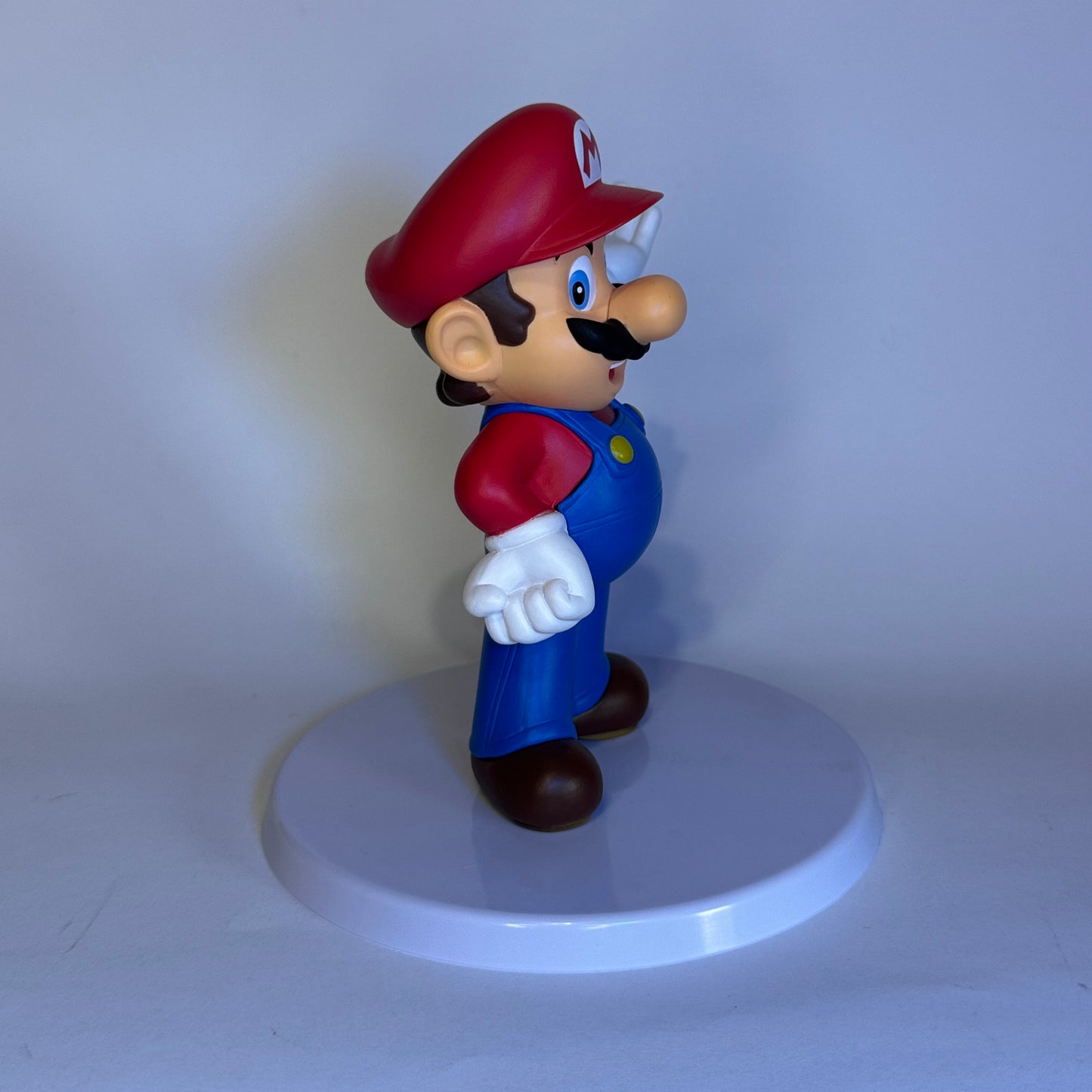 Mario 18cm PVC Premium – Nintendo Colecionável