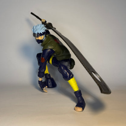 Action Figure Kakashi com Espada - Naruto - 15cm