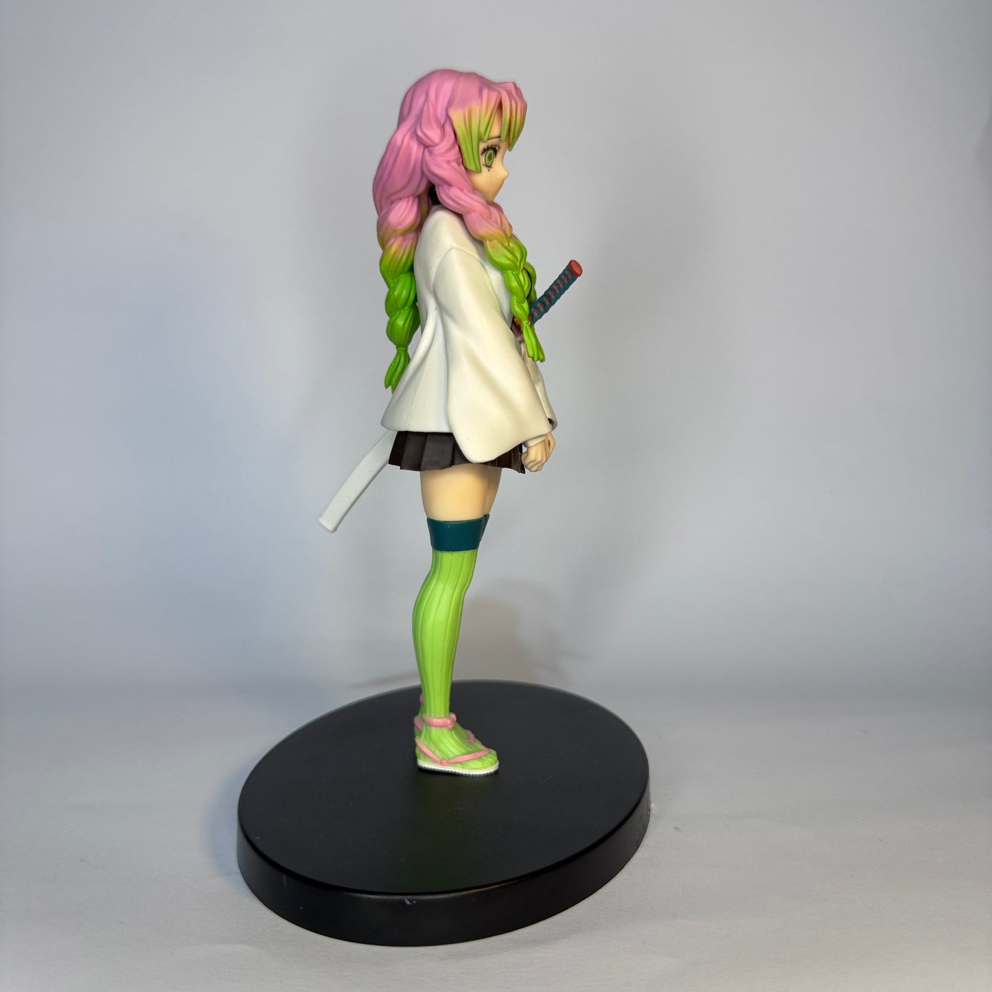 Action Figure Mitsuri Kanroji – Demon Slayer, 16 cm Bandai